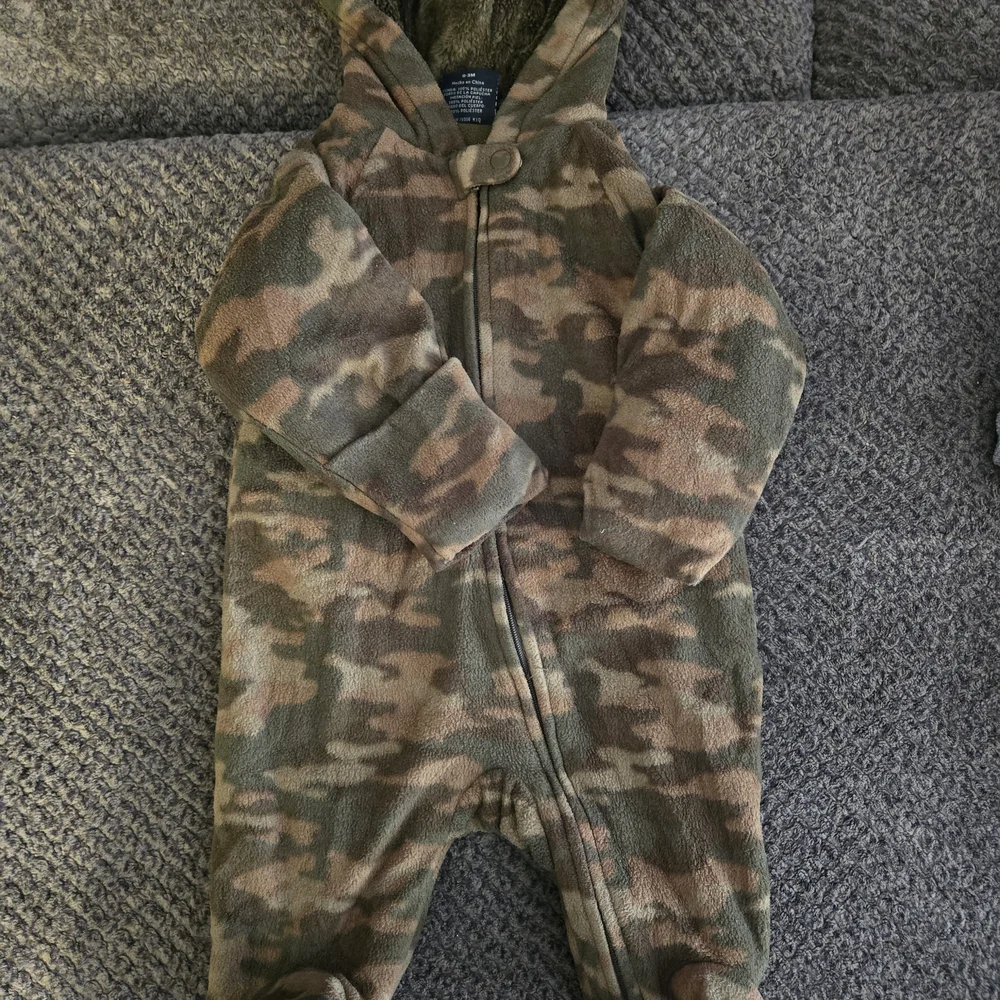 Lot Of 23 Infant Boys Clothing Size 0-3 And 3 Months..All In Excellent Shape.. - Picture 8 of 12